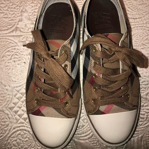 Burberry sneakers